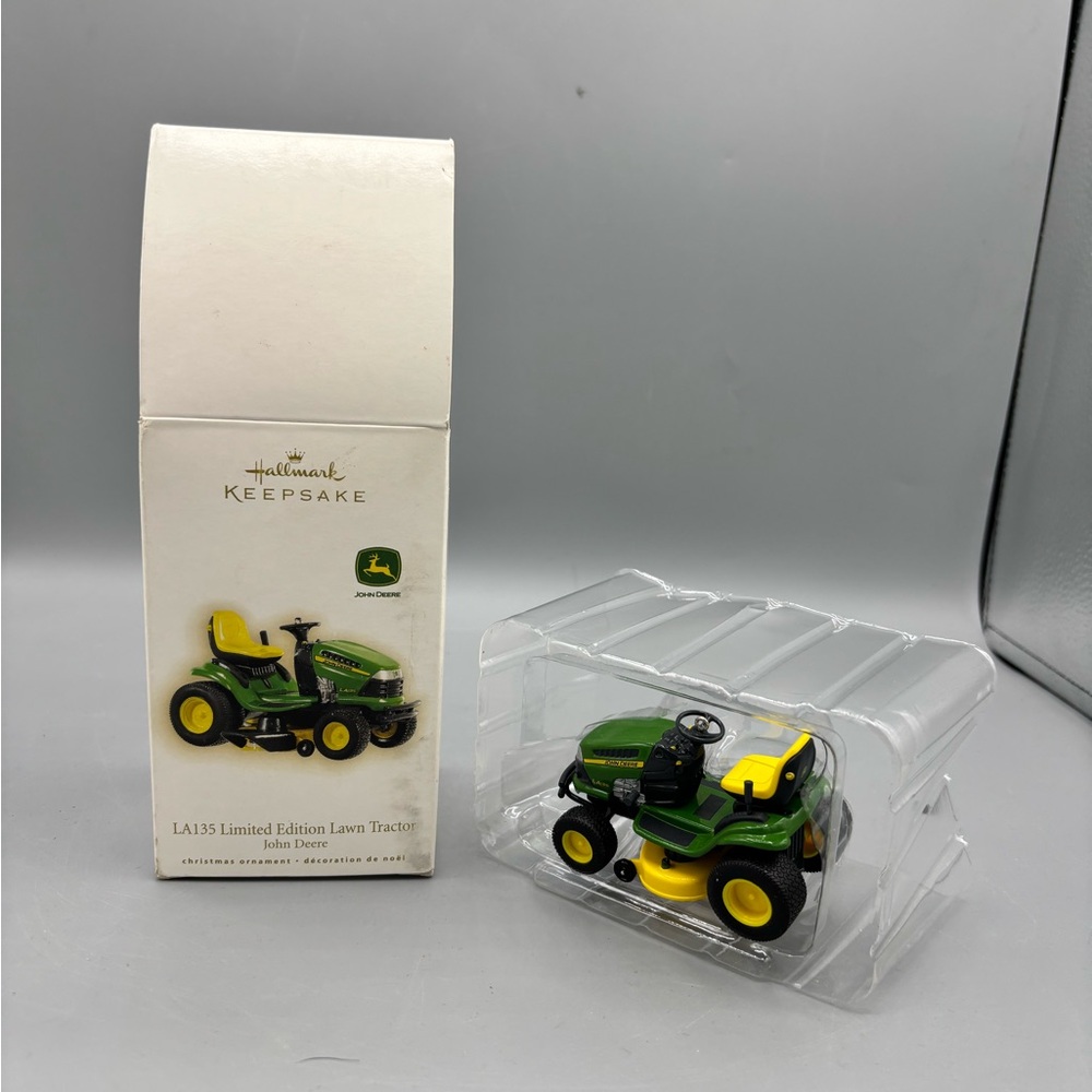 2009 LA135 Limited Edition John Deere Lawn Tractor